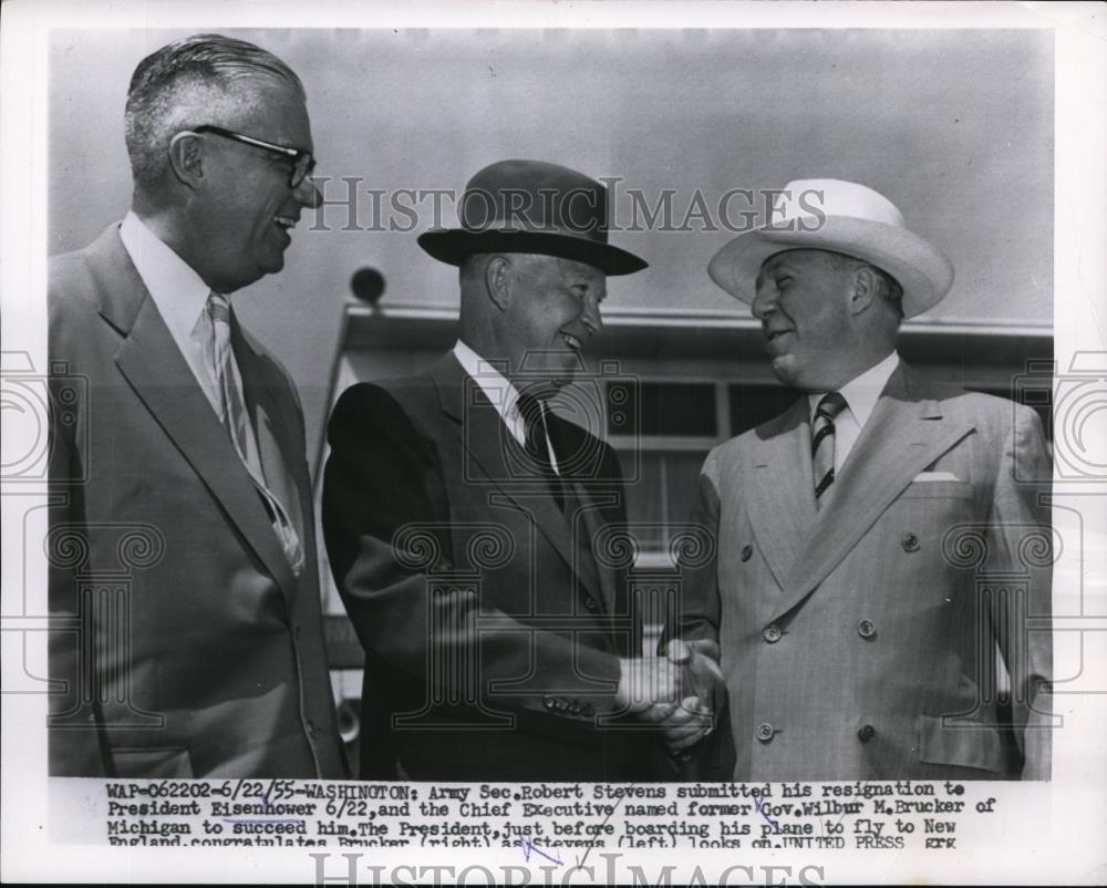 1955 Press Photo Gov. Wilbur Brucker to Succeed Robert Stevens as Army Secretary - Historic Images