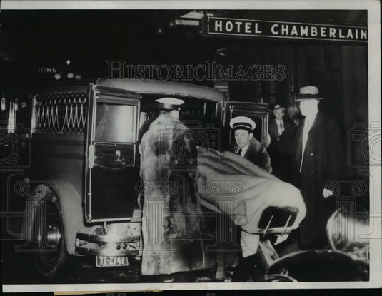 1933 Press Photo Rev, WA Sunday Rushed to Hotel Room After Bout with Indigestion - Historic Images