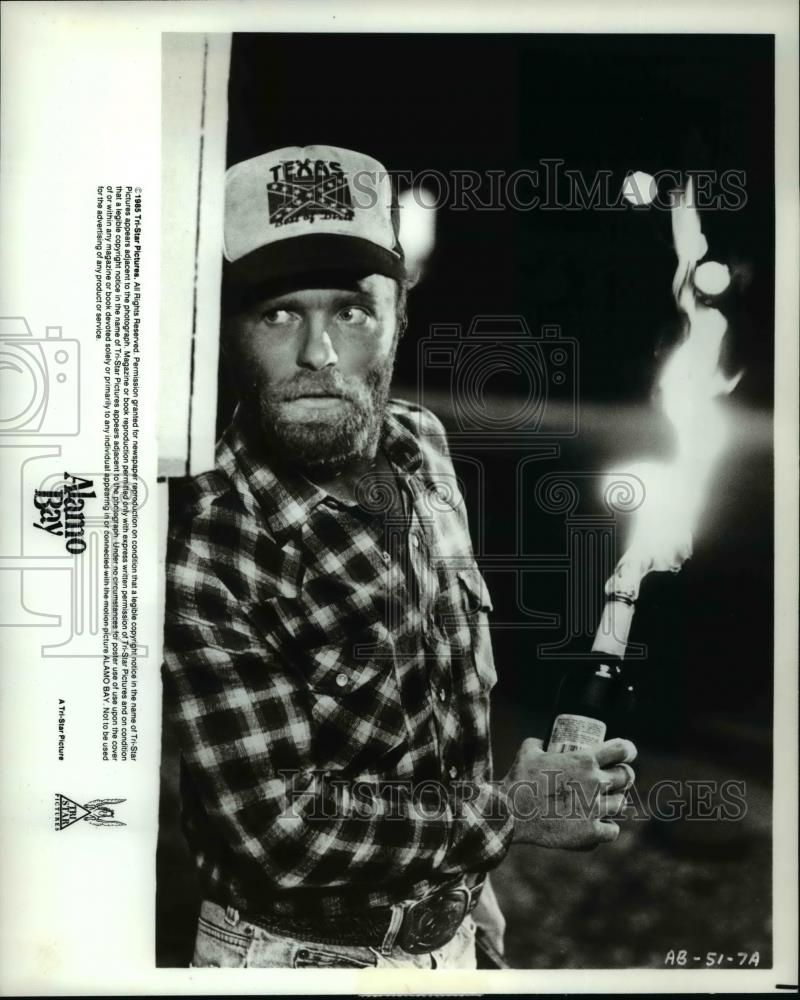 1987 Press Photo Ed Harris in Tri-Star release, "Alamo Bay" - cvp59345 - Historic Images