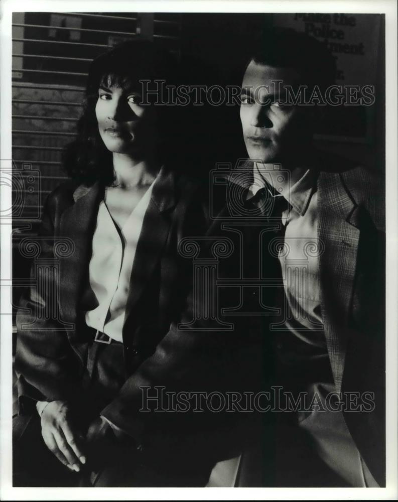 1992 Press Photo Rachel Ticotin &amp; Jon Tenney as police in Crime and Punishment - Historic Images