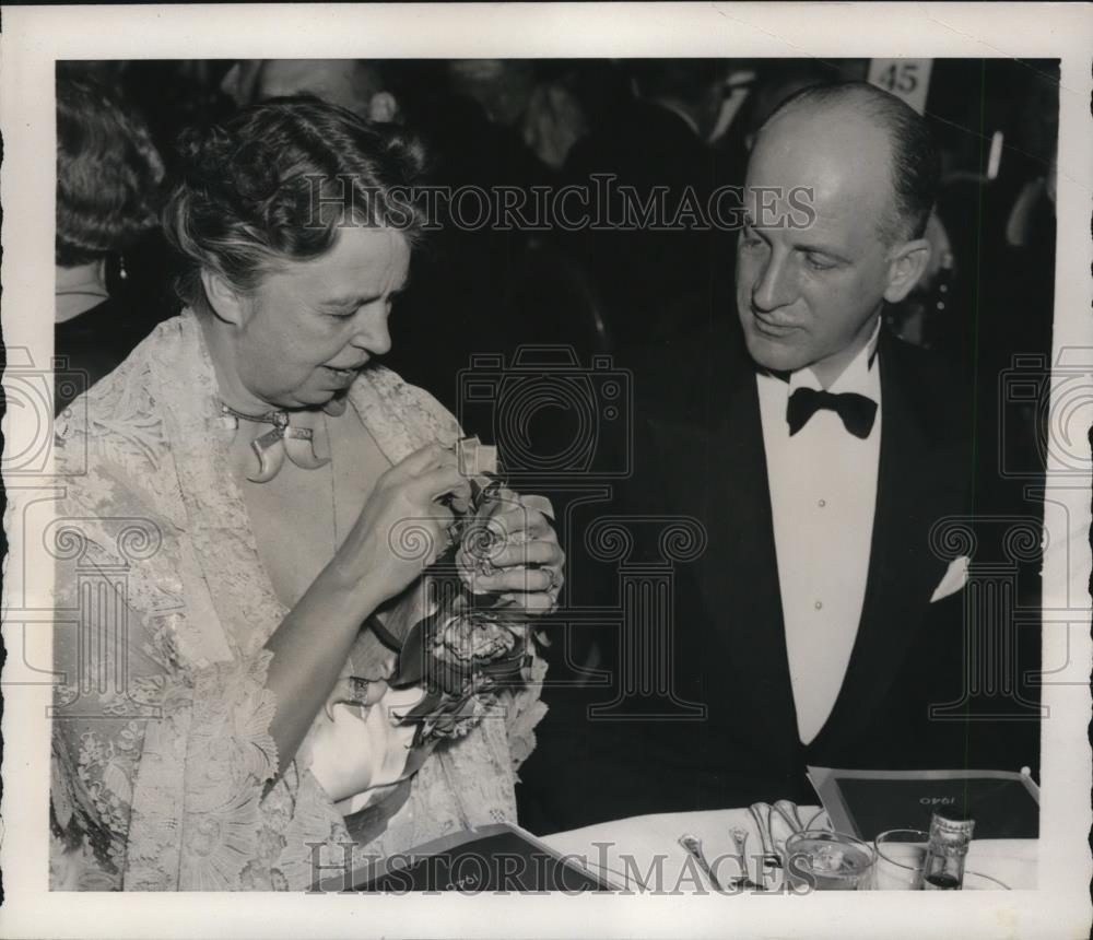 1940 Press Photo Mrs.Franklin D.Roosevelt & Undersecretary of State Summer Wells - Historic Images