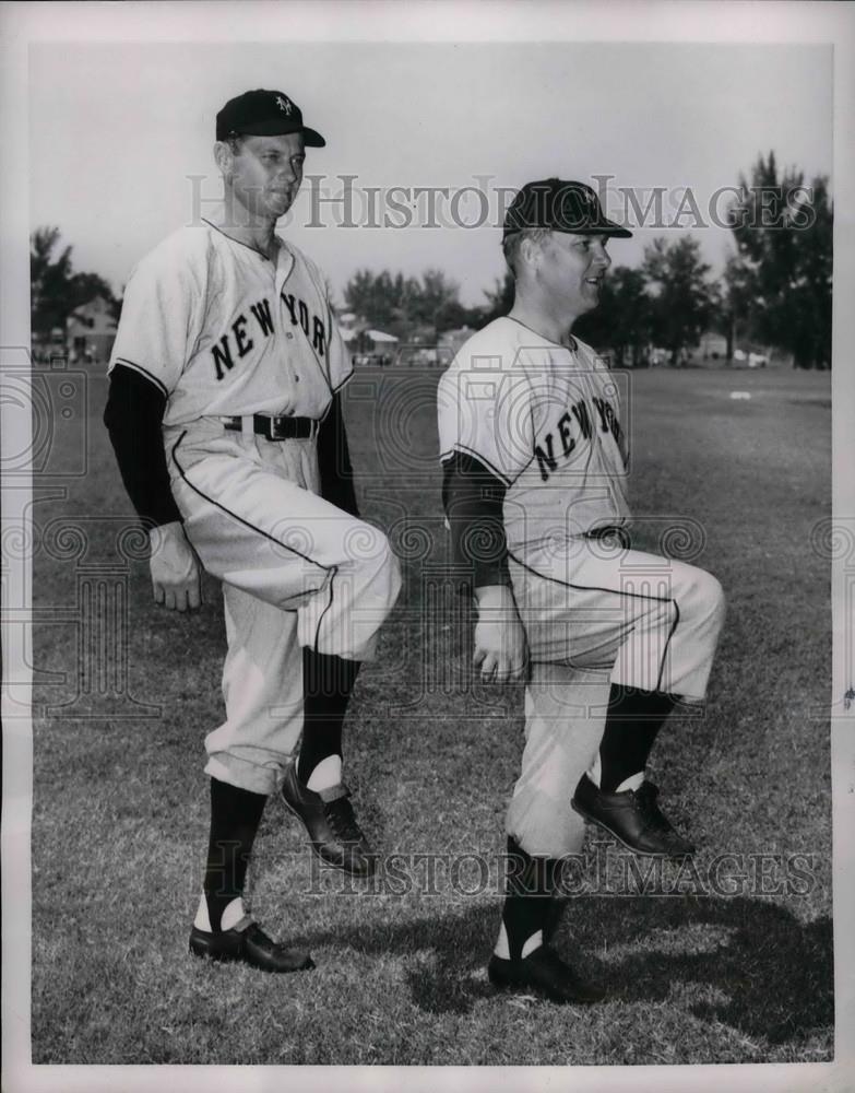 1951 Press Photo New York Giants&#39; picher Allen Gettel and outfielder Roy - Historic Images