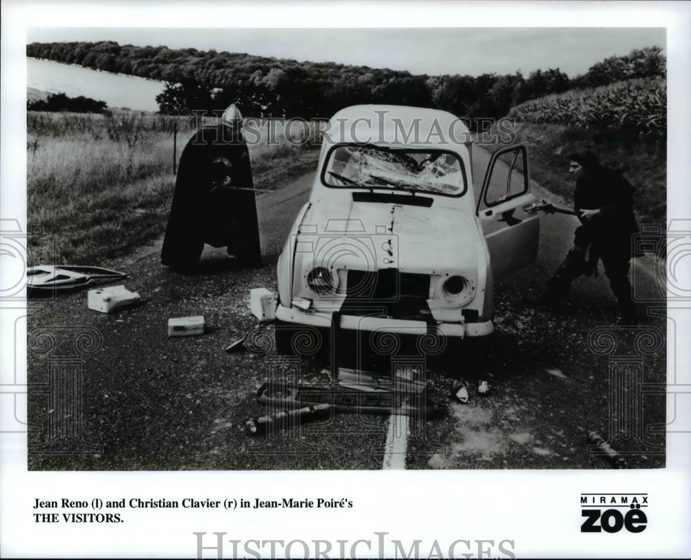 Press Photo Jean Reno and Christian Clavier in film, "The Visitors" - cvb15357 - Historic Images