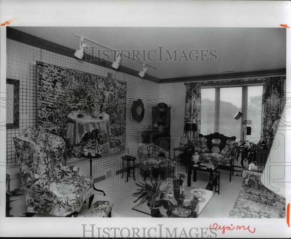 1980 Press Photo Living room furniture  - cva66844 - Historic Images