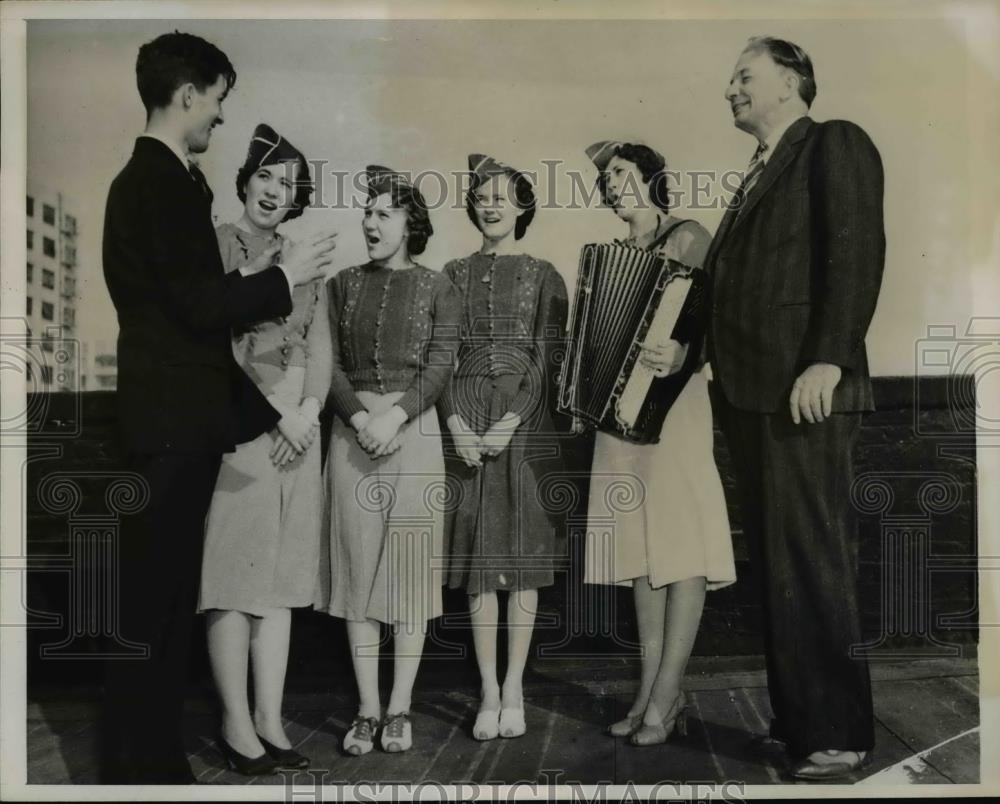 1930 Press Photo Shield Bible Institute Girls&#39; Quartet on National Goodwill Tour - Historic Images