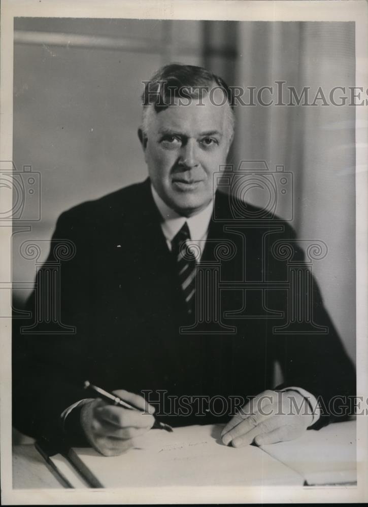 1939 Press Photo Frank Pick, Operator London Subway System - nef50203 - Historic Images