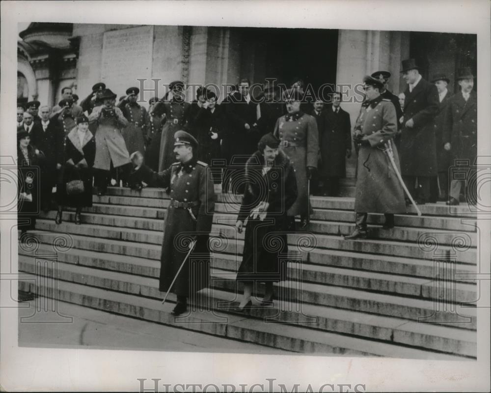 1936 Press Photo King Boris, Queen Joanna at Alexandre Newsky Cathedral Bulgaria - Historic Images