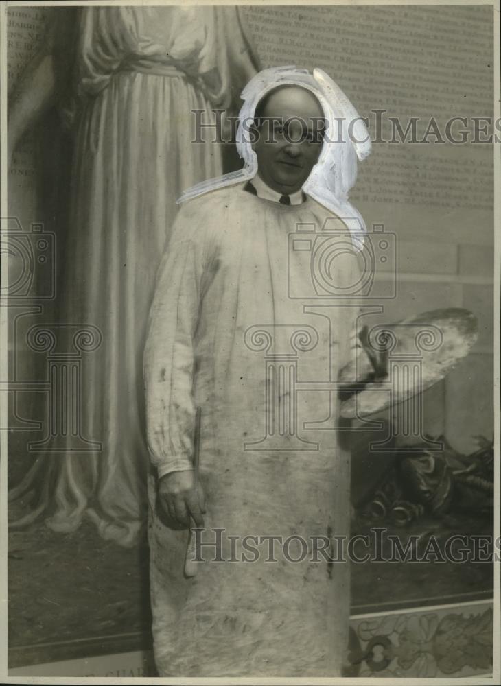 1926 Press Photo Captain Gilbert White Painting at Oklahome State Building - Historic Images