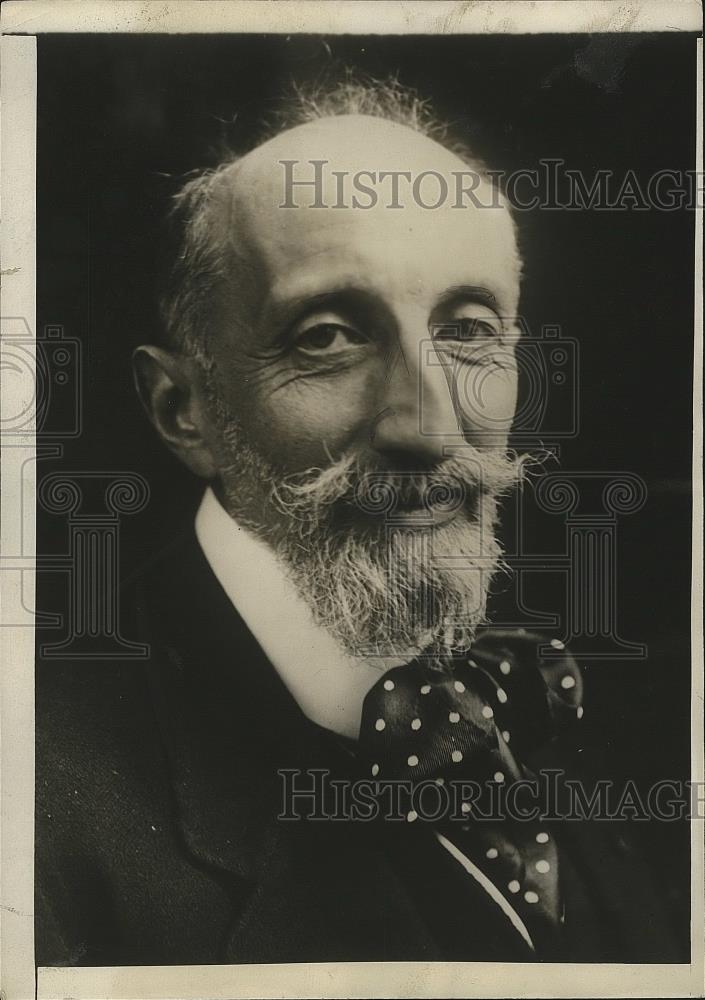 1930 Press Photo M.de Fleurian French Ambassador to Great Britain  - nef56419 - Historic Images