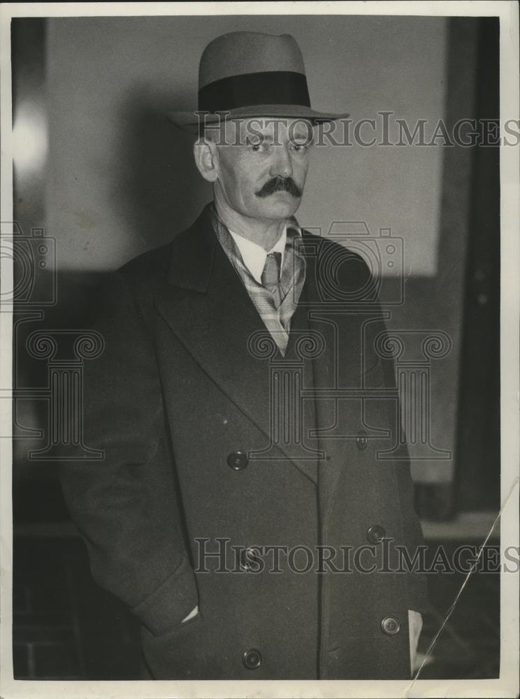 1935 Press Photo Private Richard Hansen - nef57145 - Historic Images