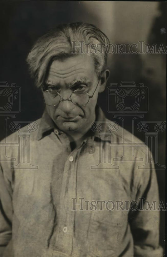 1923 Press Photo Walter Gilbert as Jed Winslow in "Shavings" at the St. James - Historic Images
