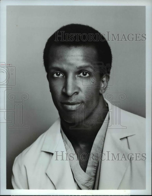 1983 Press Photo Dorian Harewood in Medstar - cvp59398 - Historic Images