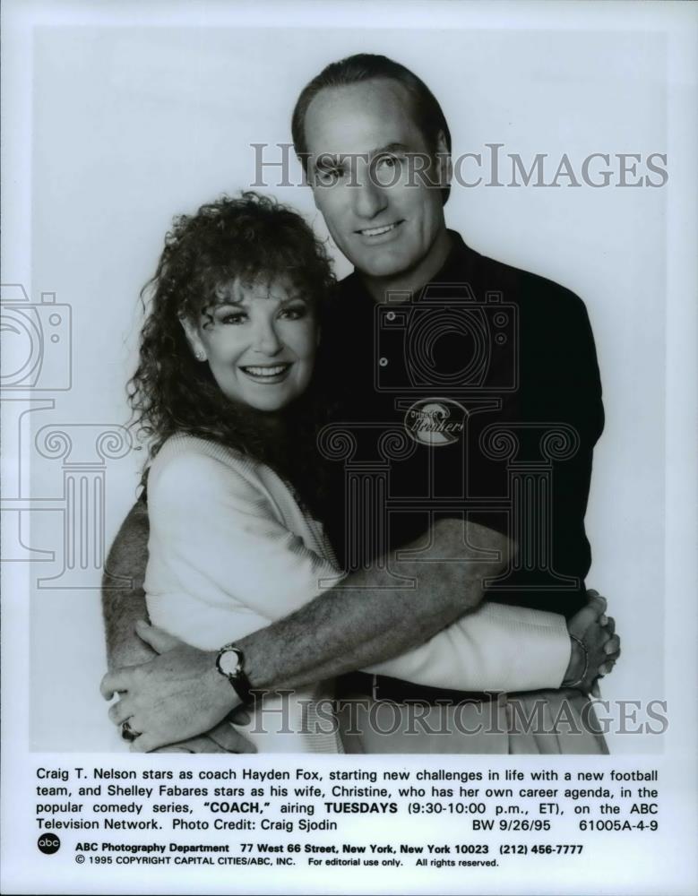 1995 Press Photo Craig T. Nelson and Shelley Fabares stars in the series Coach - Historic Images