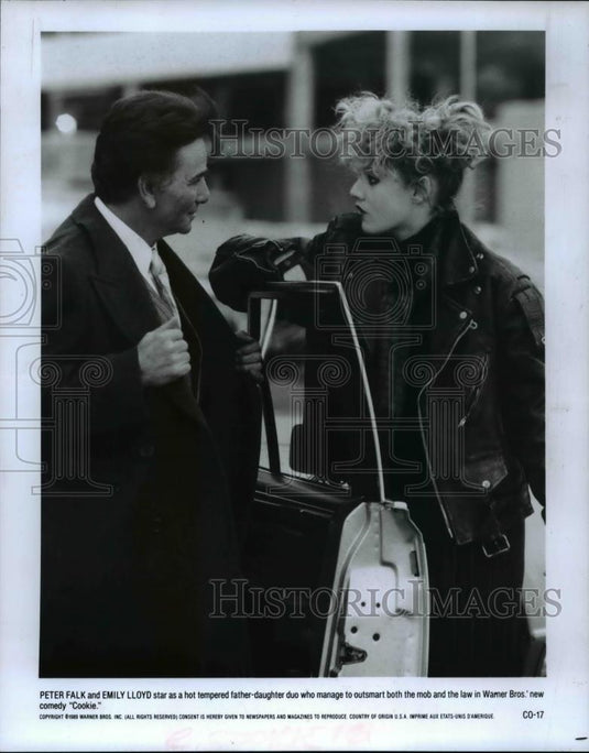 1989 Press Photo Peter Falk and Emily Lloyd star in a comedy film, Cookie - Historic Images