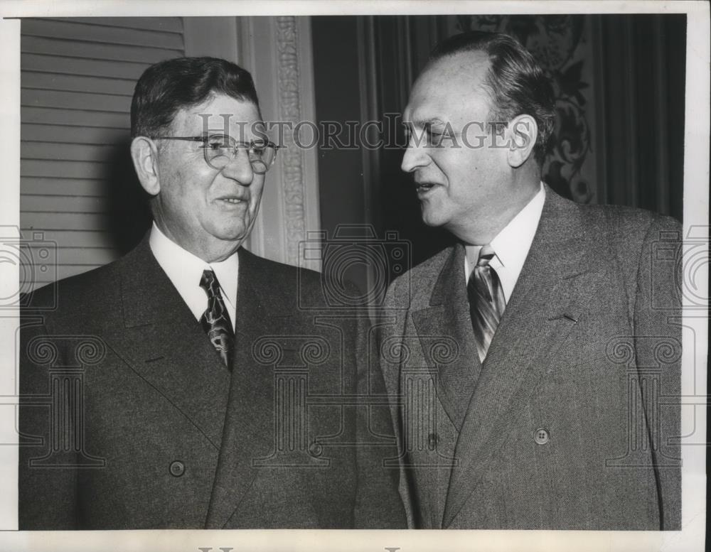 1946 Press Photo Mayor Edward Kelly chats with Senator Scott Lucas - nef59211 - Historic Images