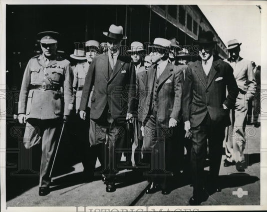 1938 Press Photo Secretary of State Cordell Hull & others in Callao Peru - Historic Images
