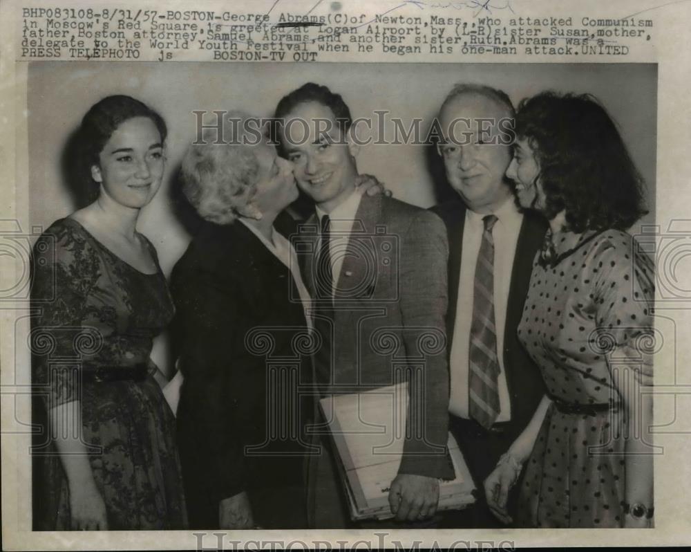 1957 Press Photo George Abrams &amp; amily who attacked Communism in Boston - Historic Images