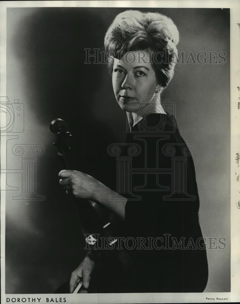 Press Photo Violinist Dorothy Bales - nef55494 - Historic Images