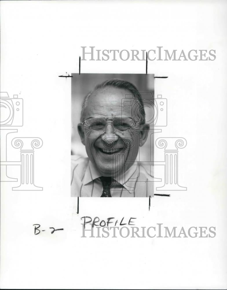1989 Press Photo Dr. Parrish W. Garver - cva20686 - Historic Images