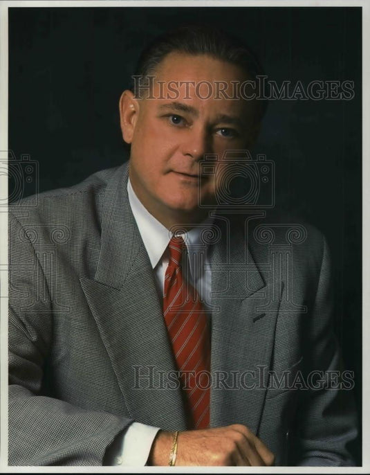 1998 Press Photo Frank E. Brick, President & COO, Telxon Corporation in Akron - Historic Images