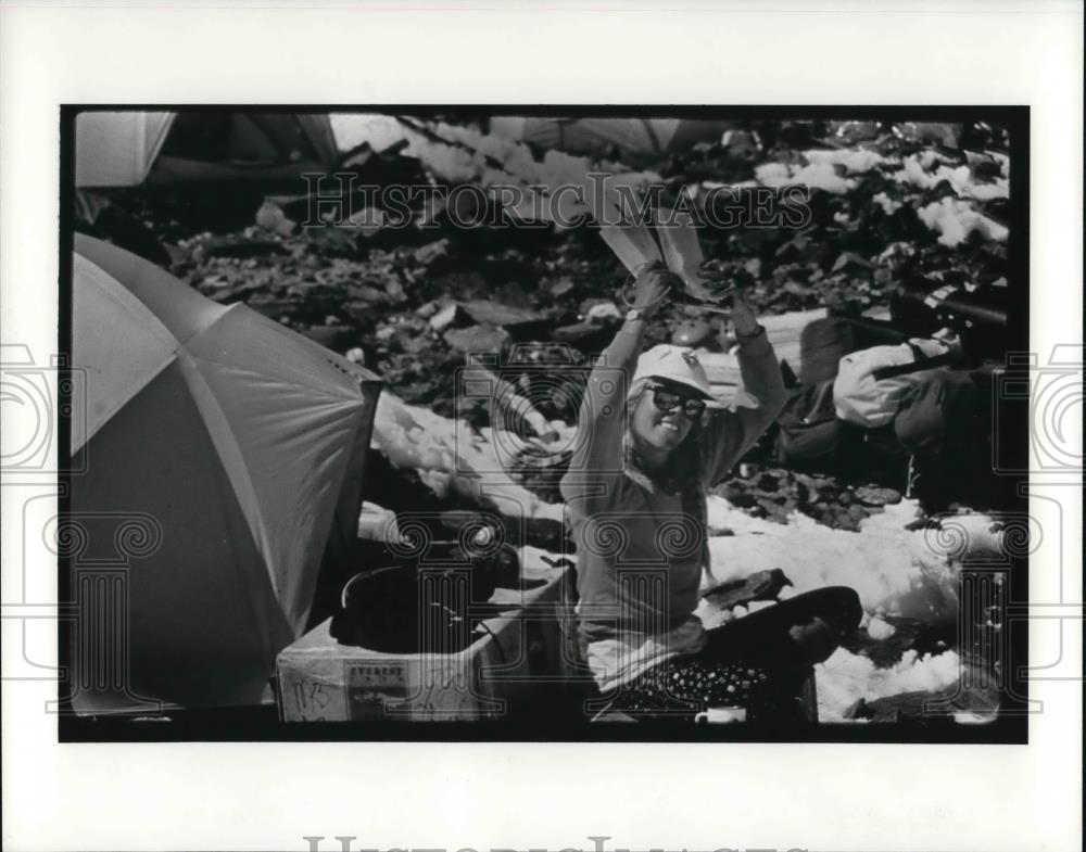 1986 Press Photo Mary Kay Brewster - cva20868 - Historic Images