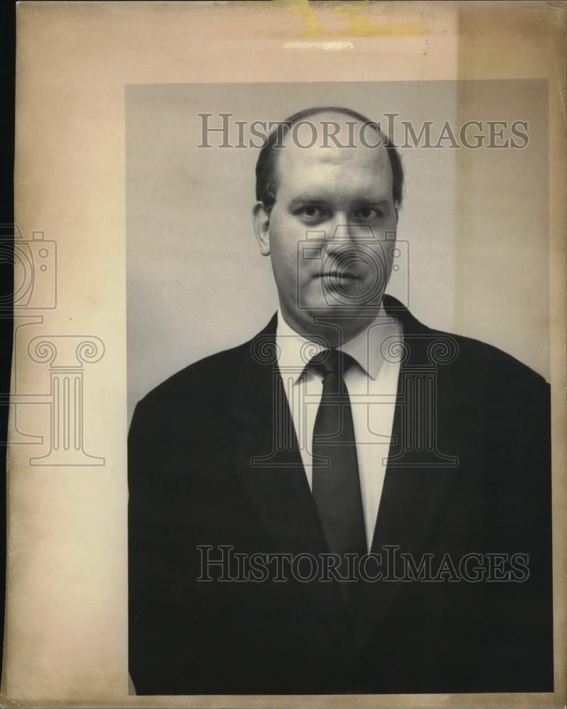 1994 Press Photo Rick Haase, Sen. VP Society Columnist - cva21101 - Historic Images