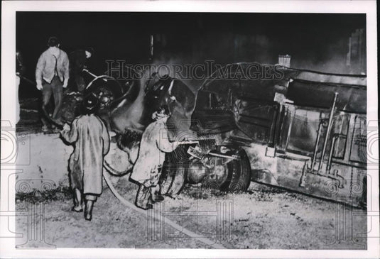 1950 Press Photo Adrian MI, Gasoline truck swerved into a home & exploded - Historic Images