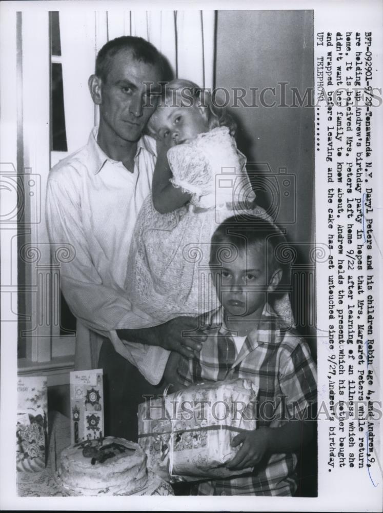 1958 Press Photo Birthday Party Postponed in Hopes that Mother will Return - Historic Images