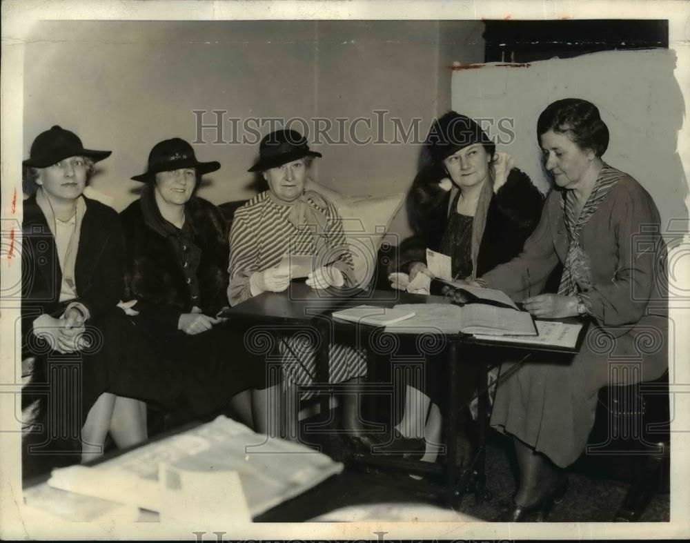 1935 Press Photo Executive Committee Of The Ladies Of The Senate Luncheon - Historic Images