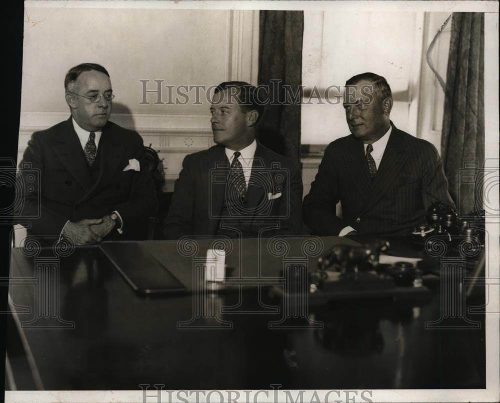 1932 Press Photo Ex Mayor McKee (in center) - nef00456 - Historic Images