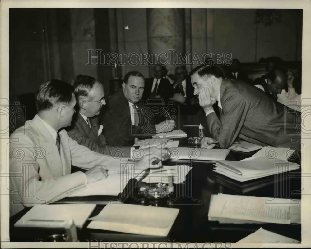 1934 Press Photo Day 3 of Senate Munitions Probe into Dupont Corporation - Historic Images