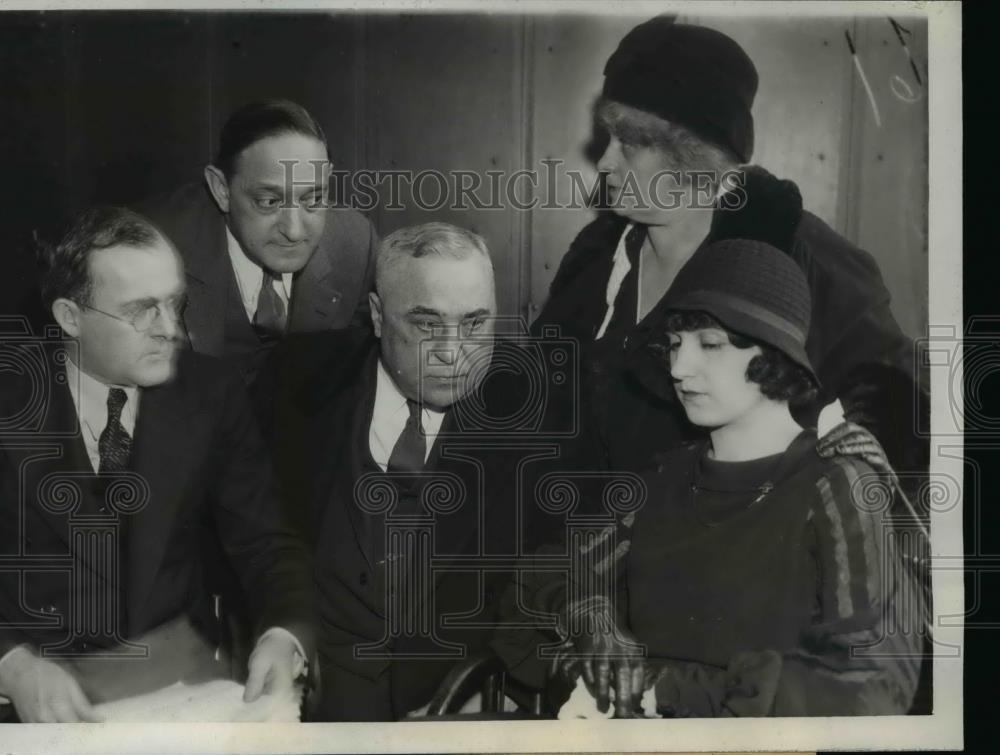 1933 Press Photo Mrs. Frances Schildhauer Appears Regarding Death of Her Husband - Historic Images