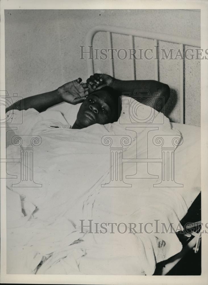 1939 Press Photo William Capps, Amputated Own Foot After Fall Under Train - Historic Images