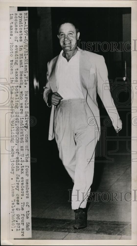 1951 Press Photo Harold Salvey members of the S&G Syndicates in Miami Beach - Historic Images
