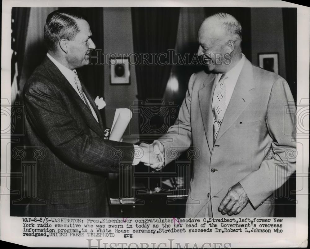 1953 Press Photo Pres Eisenhower Congragulates Theodore C Streibert Swearing In - Historic Images