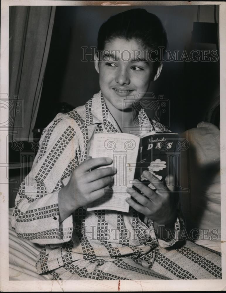 1955 Press Photo David Chase Age 13 Straight A Winner of Indians Ticket - Historic Images