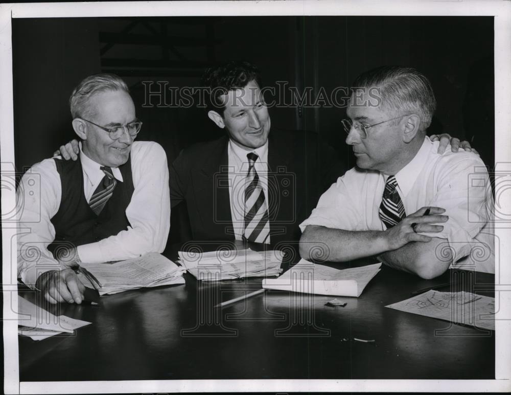 1947 Press Photo Settlement of Long Line Strike Early Today - nef49410 - Historic Images