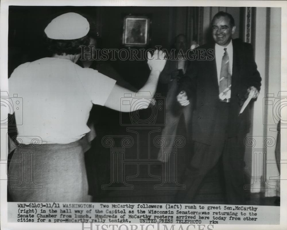 1954 Press Photo Senator Joseph McCarthy Meeting Supporters at U.S. Capitol - Historic Images