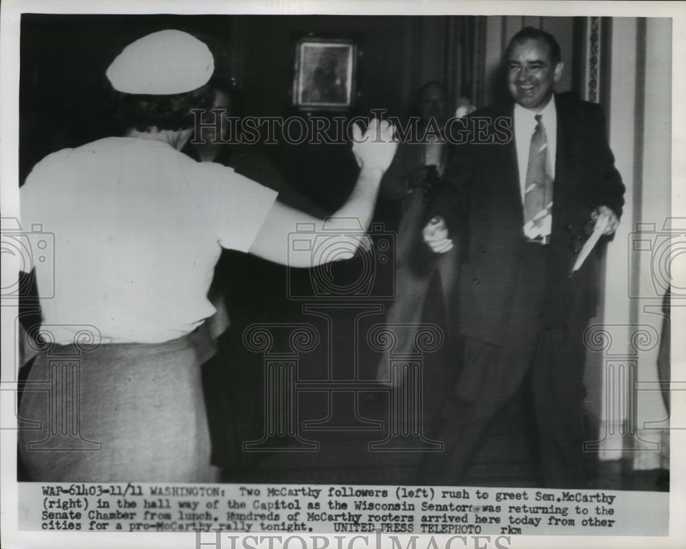 1954 Press Photo Senator Joseph McCarthy Meeting Supporters at U.S. Capitol - Historic Images