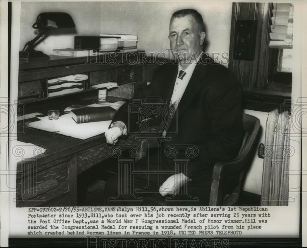 1955 Press Photo Ralyn Hill, Abilene's first Republican Postmaster since 1933 - Historic Images