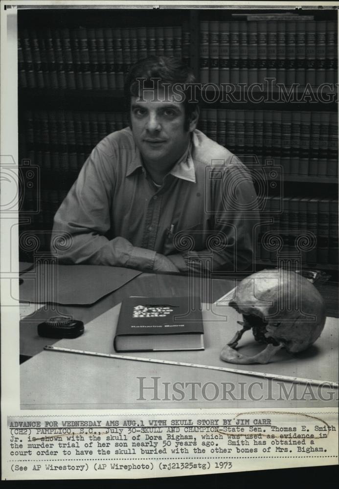 1973 Press Photo State Senator Thomas E. Smith Skull Dora Bigham - RSL41157 - Historic Images