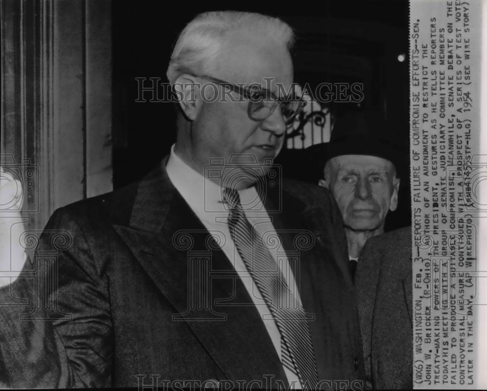 1954 Wire Photo Sen. John W. Bricker speaking to reporters in Washington - Historic Images