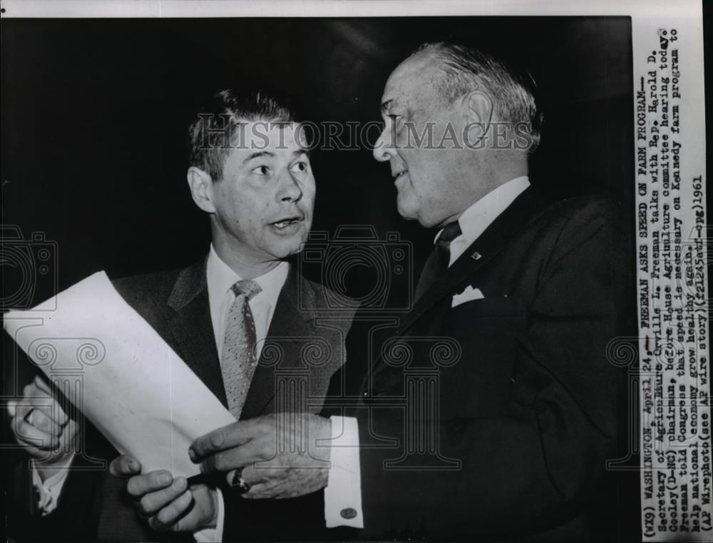 1961 Wire Photo Orville L. Freeman talks with Rep. Harold D. Cooley - spw01656 - Historic Images