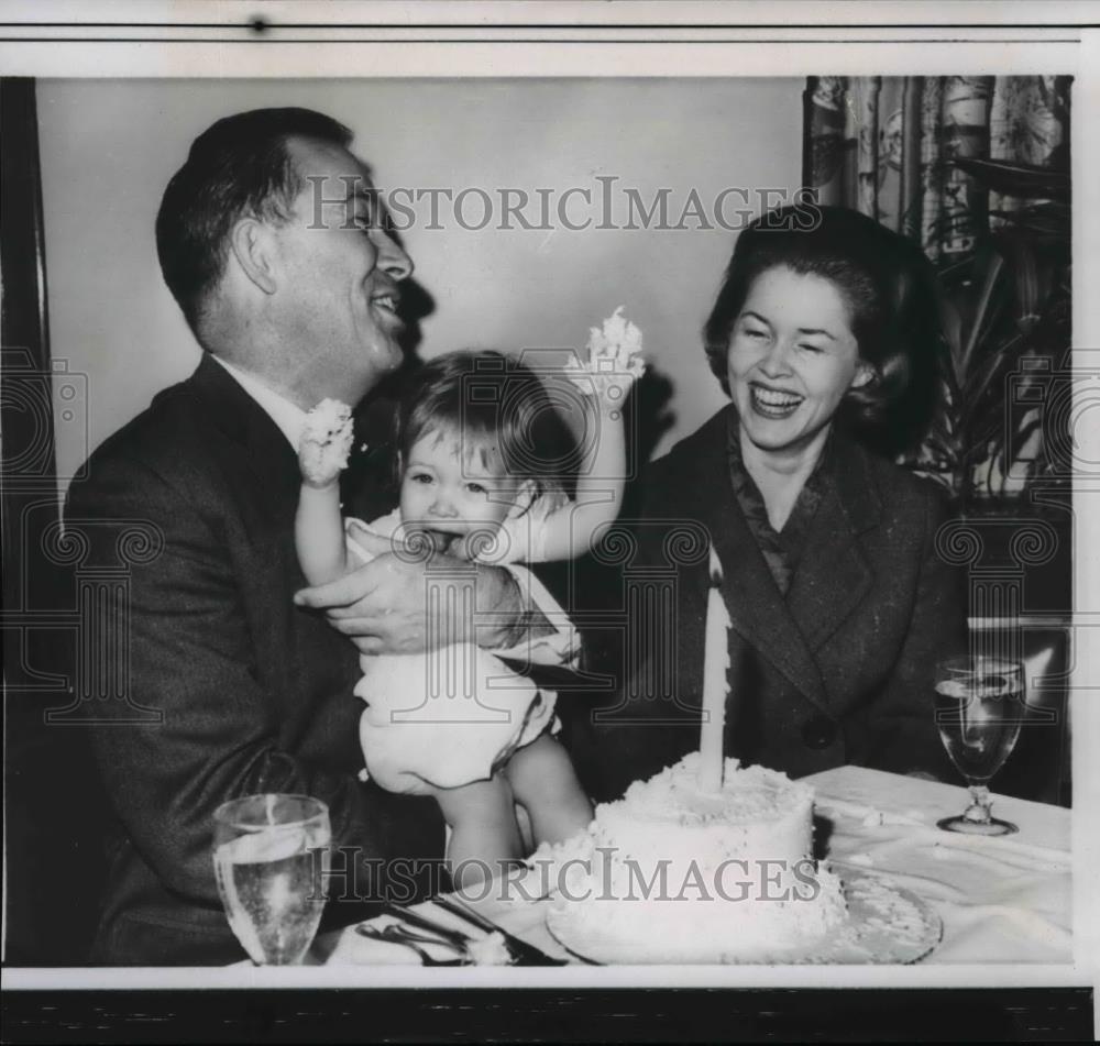 1964 Wire Photo Sen. and Mrs Henry Jackson celebrates their daughter&#39;s birthday - Historic Images