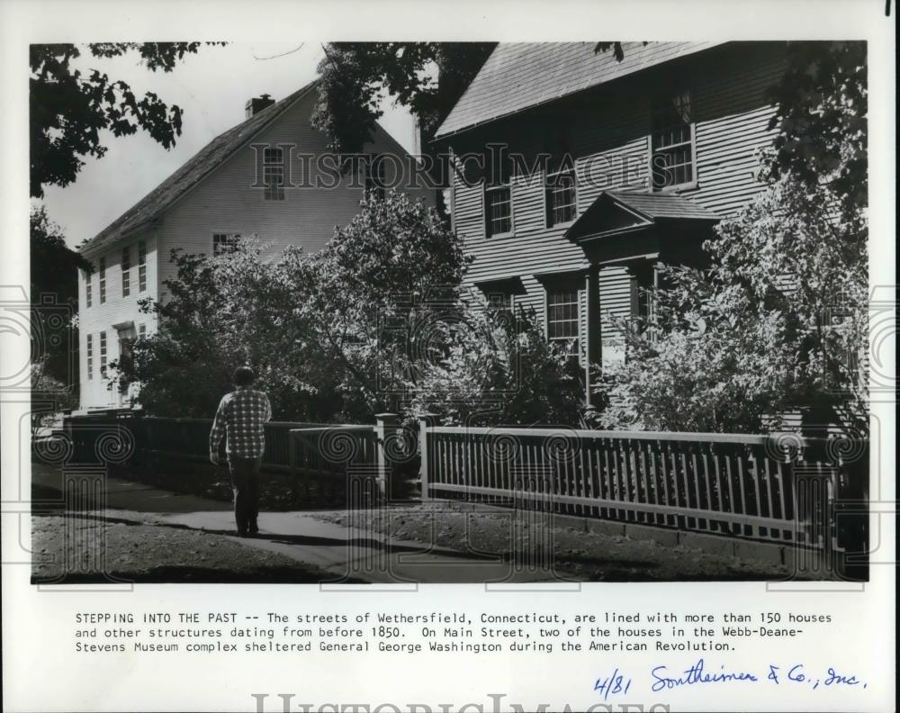 1981 Press Photo Streets of Wethersfield, Connecticut lined with old structures - Historic Images