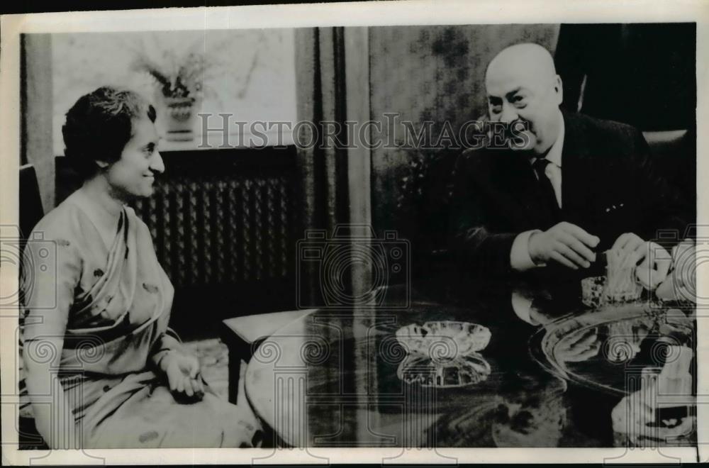 1967 Press Photo Indira Gandhi, Jozef Cyrankiewicz Meeting in Warsaw, Poland - Historic Images