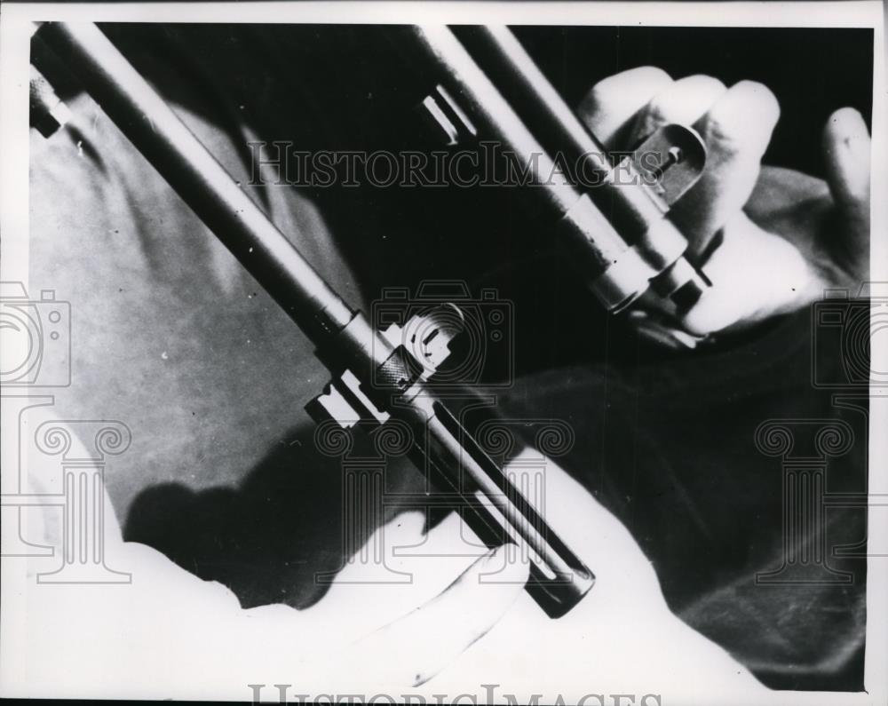 1952 Press Photo U.S Army M-14 Rifle equipped with a new flash hider - nef50370 - Historic Images