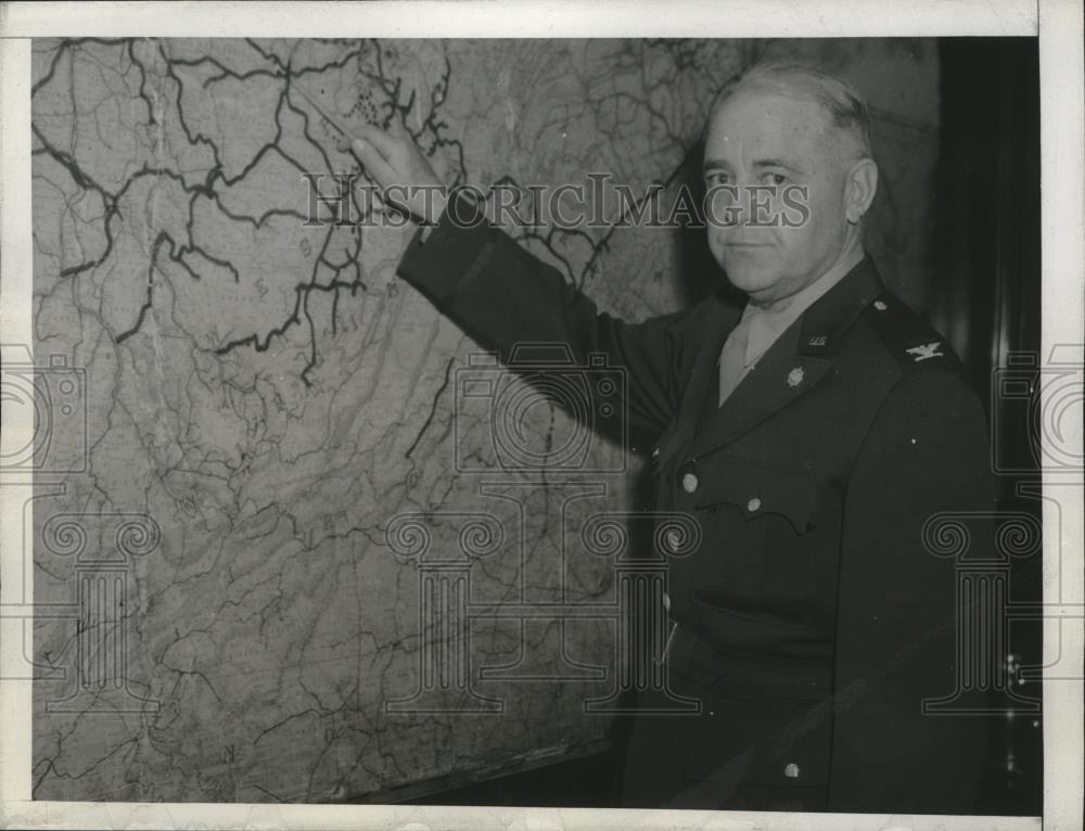 1943 Press Photo Colonel R.B. White of Baltimore &amp; Ohio Railroad Lines - Historic Images