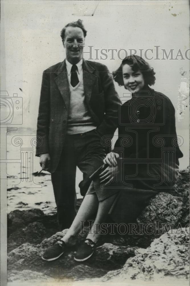 1953 Press Photo The Earl of Dalkeith and bride former Ms. Jane McNeill - Historic Images