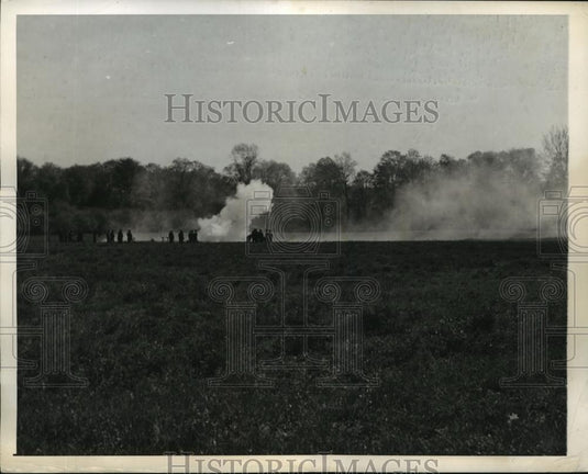 1945 Press Photo New York Twenty One Guns Salute The President NYC - neny06313 - Historic Images